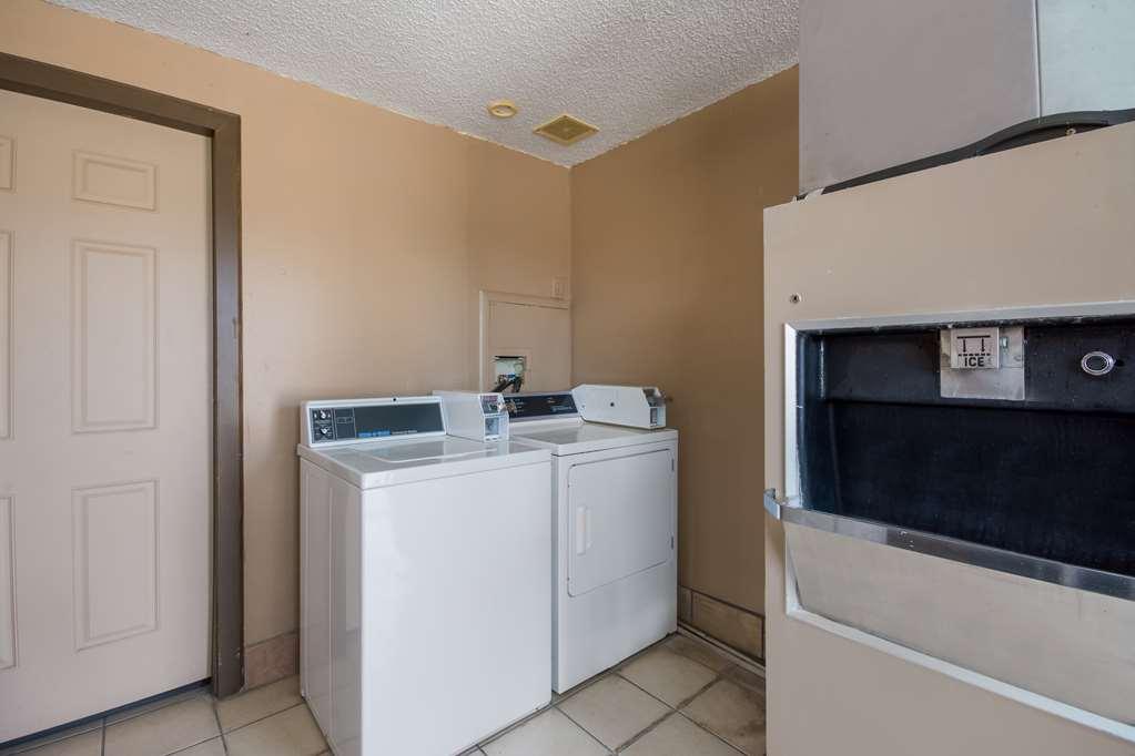 Americas Best Value Inn Woodward At 8Th St Facilități foto