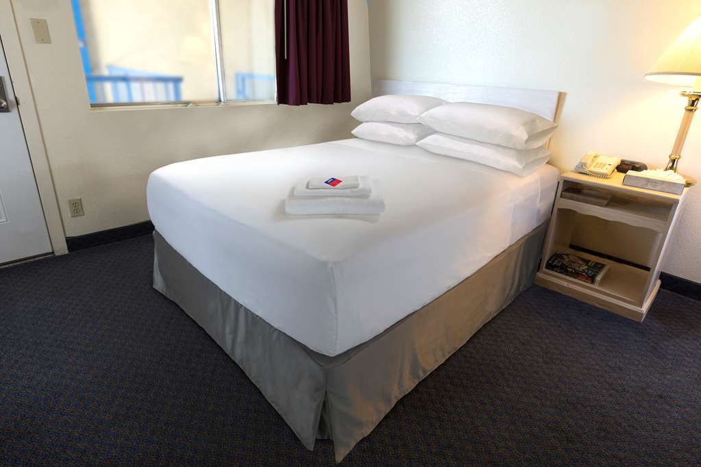 Americas Best Value Inn Woodward At 8Th St Cameră foto